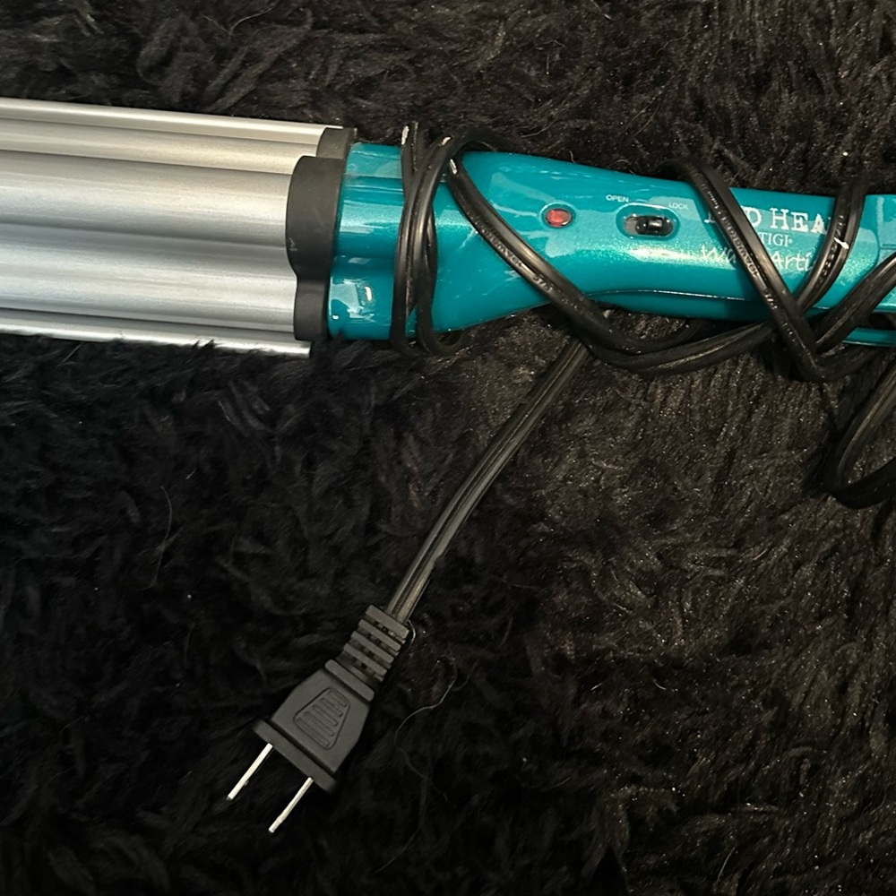 BNOB BedHead Wave Artist Hair Waver